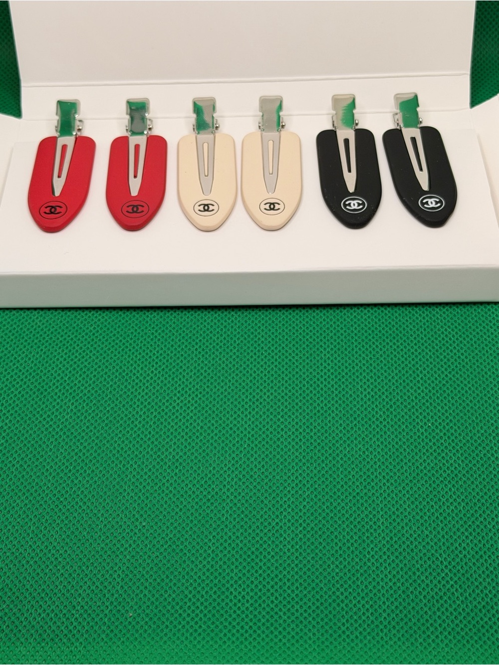Chanel Beaute Hair Pin Hair Clip Hair Accessory Black/White/Red 6 Boxed Sets